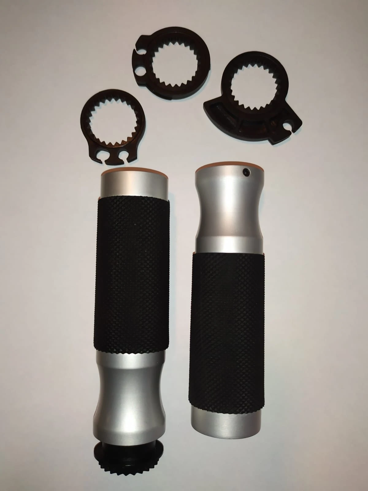 PUÑOS UNIVERSALES NEGRO/GRIS (16006812013) 1 PUÑOS UNIVERSALES NEGRO/GRIS (16006812013)